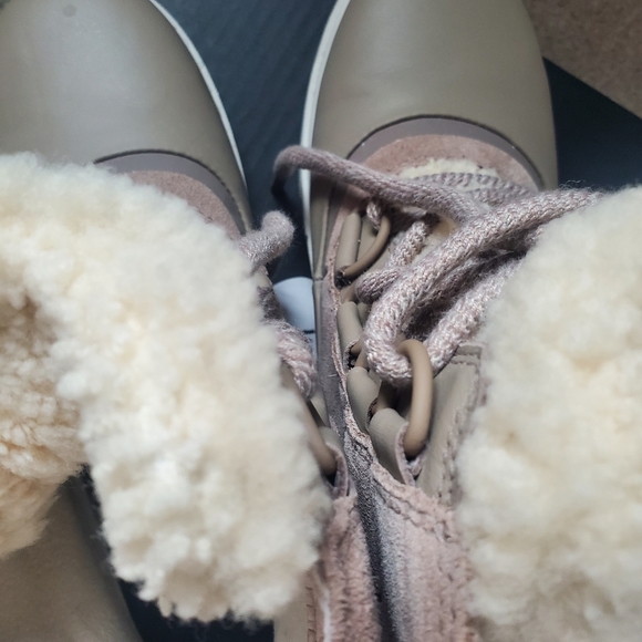 Sorel boots - Picture 5 of 6